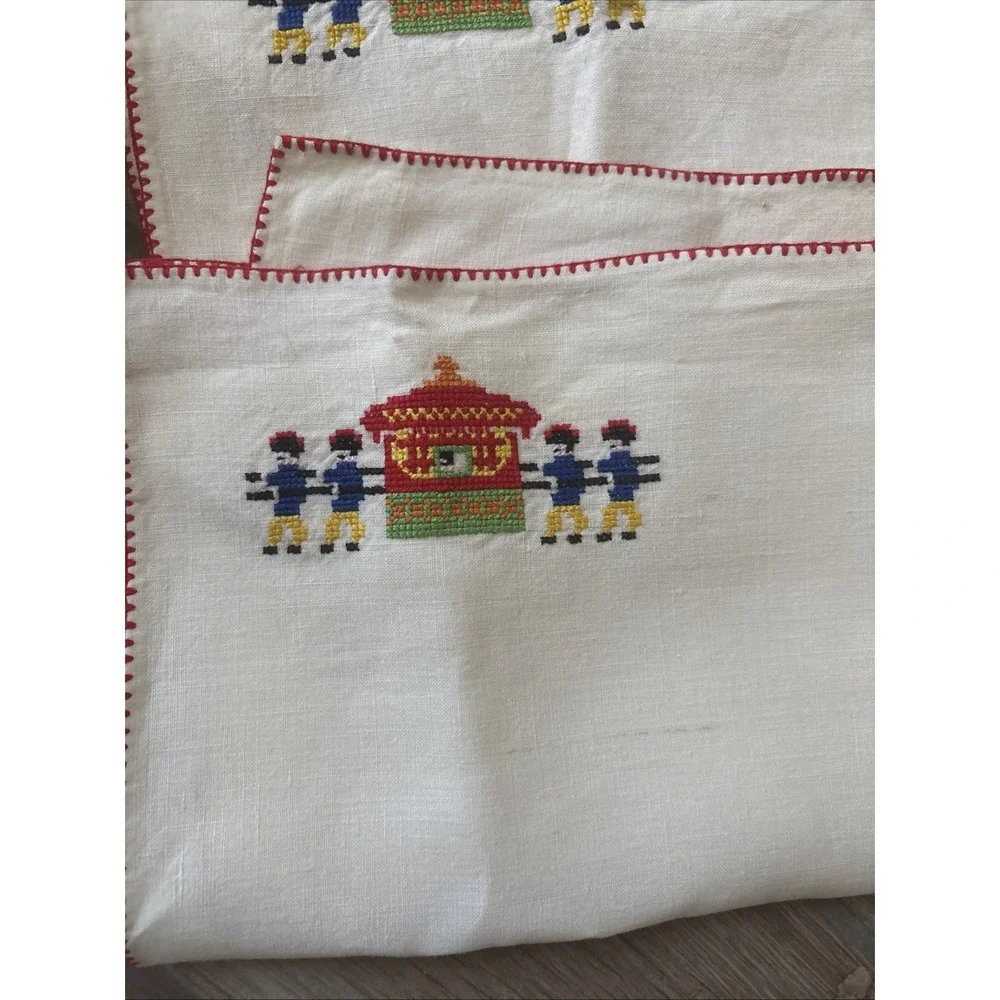 Vintage Cream Vintage Japan Guest Linen Napkins w/ Red Border 18